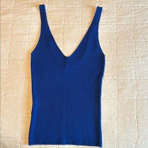 Fitted Blue Sleeveless Tank Top